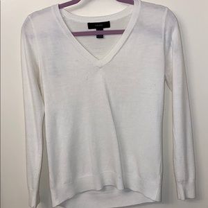 V-neck sweater (white)